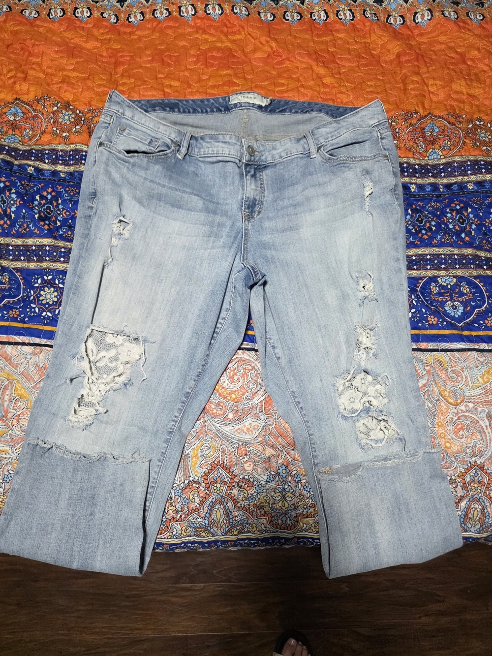 torrid Light Blue Distressed Cropped Jeans with Lace Insets